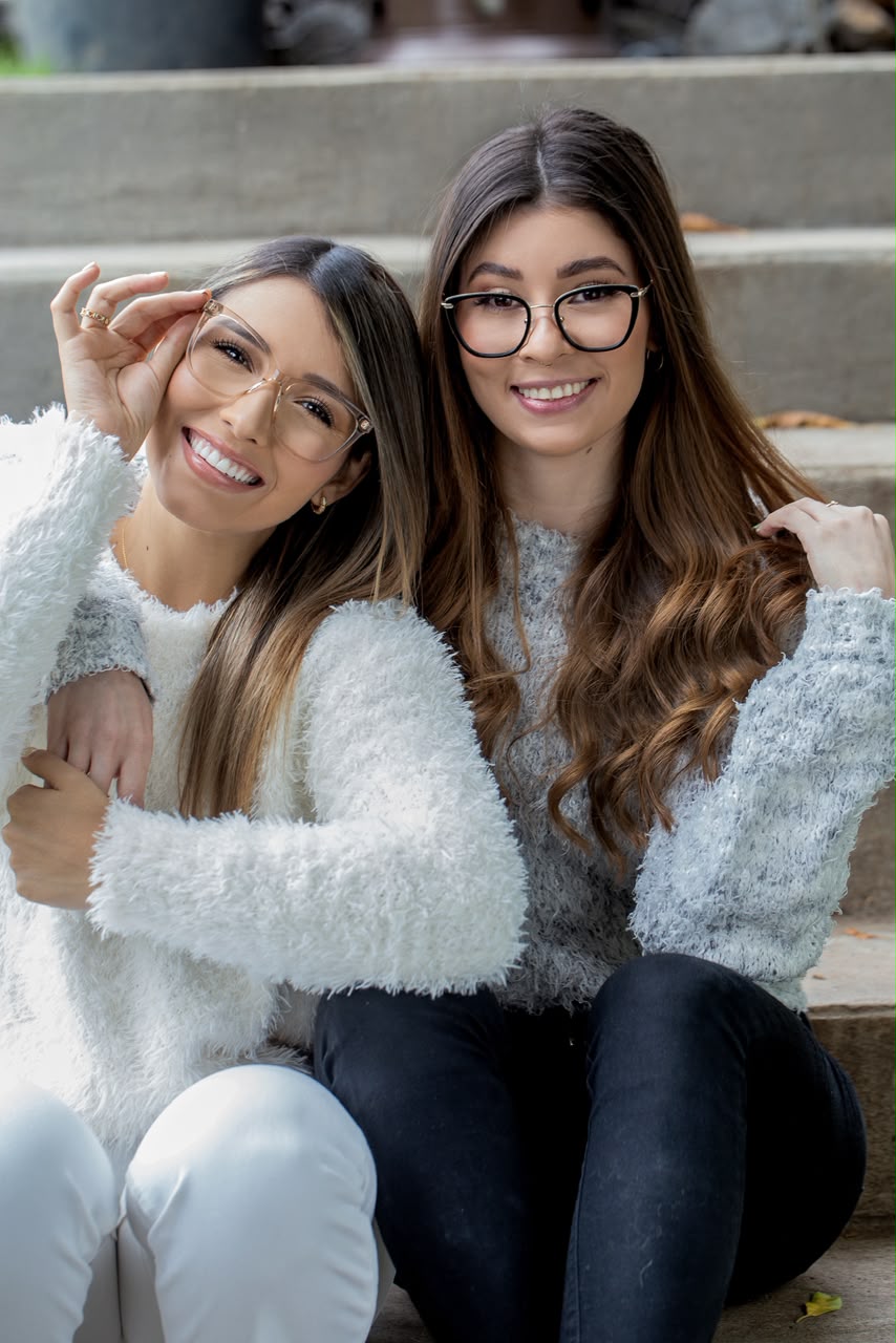 Colaboradores con lentes